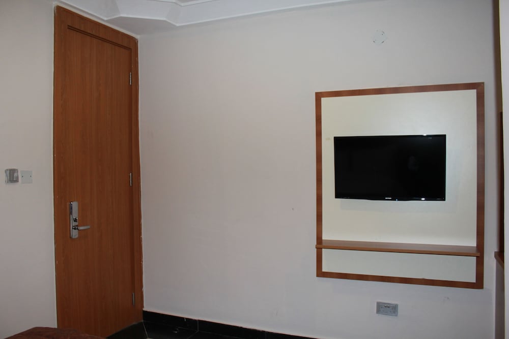 Room (Alcove) photo 1