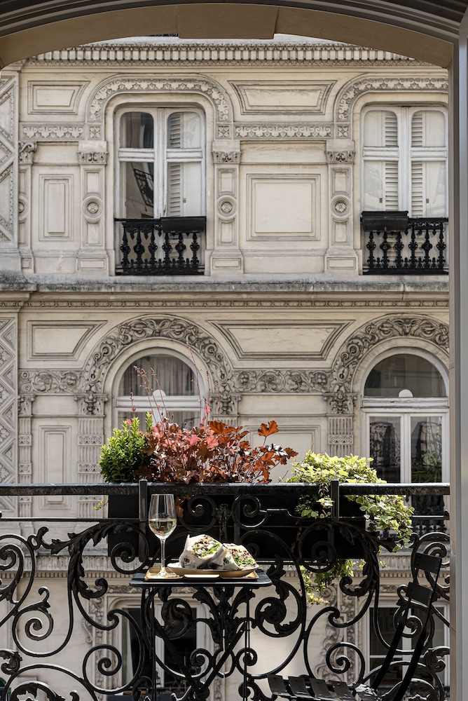 Room, Balcony (SoPi)