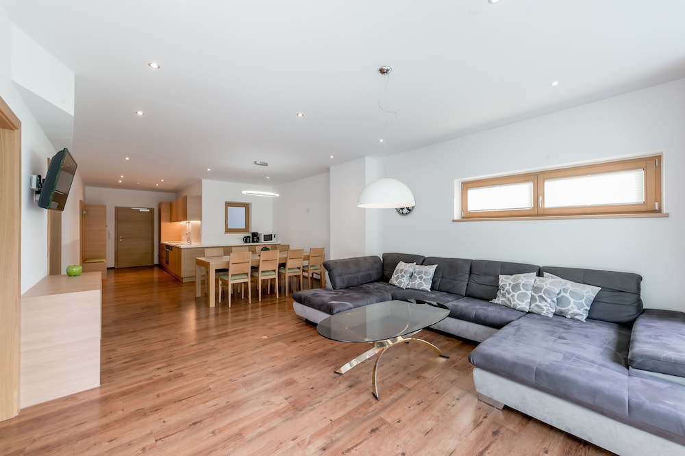 Apartment (up to 9 people , Ap. 13)