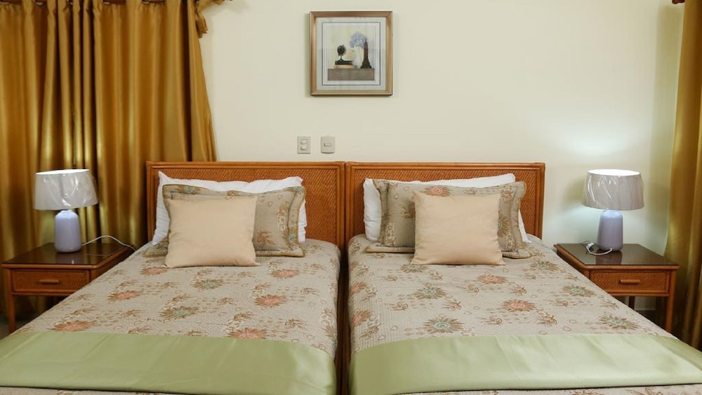 Deluxe Condo, 2 Bedrooms, Patio, Garden View photo 1