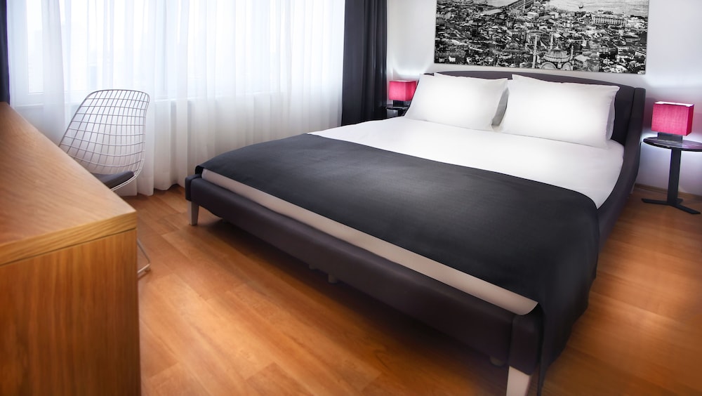 Deluxe Studio, 1 Bedroom, Balcony photo 1