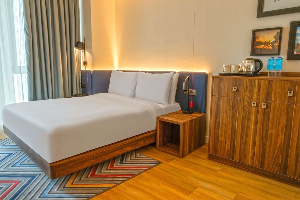 Room, 1 Queen Bed with Sofa bed, Smoking