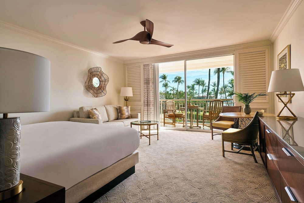 Room, 1 King Bed with Sofa bed, Garden View (Wellness Room)
