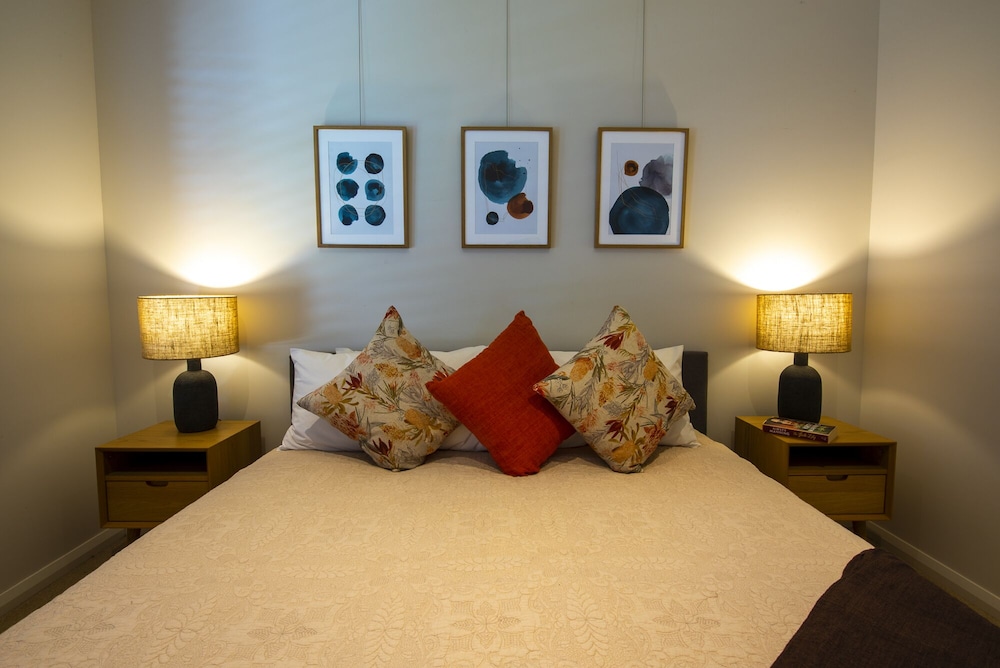 Luxury House photo 2