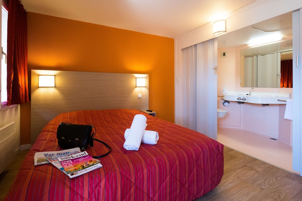 Standard Room, 1 Double Bed photo 3