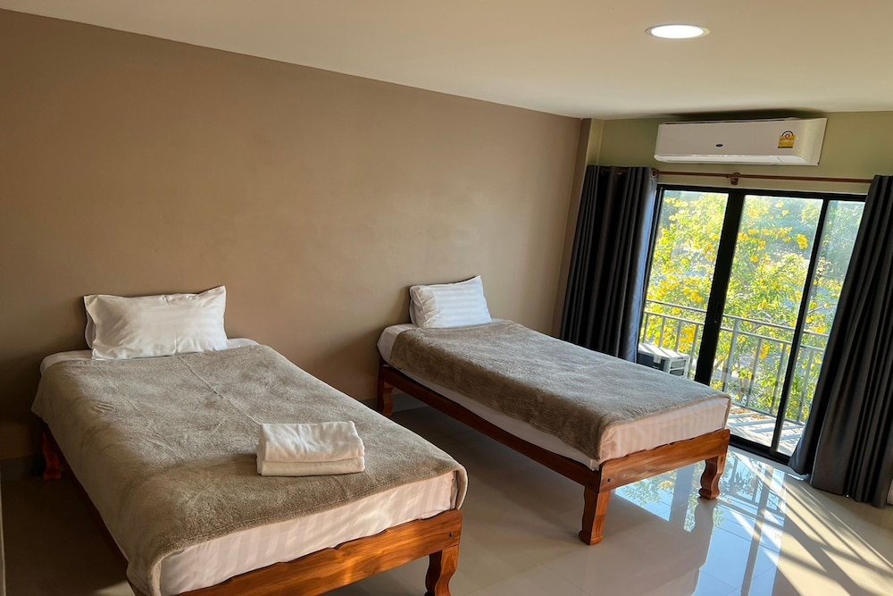 Deluxe Twin Room - Photo 1