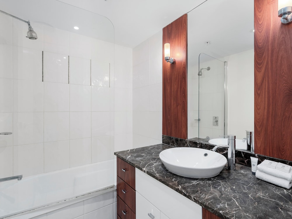 Three-Bedroom Apartment with Ocean View (High Floor) photo 3