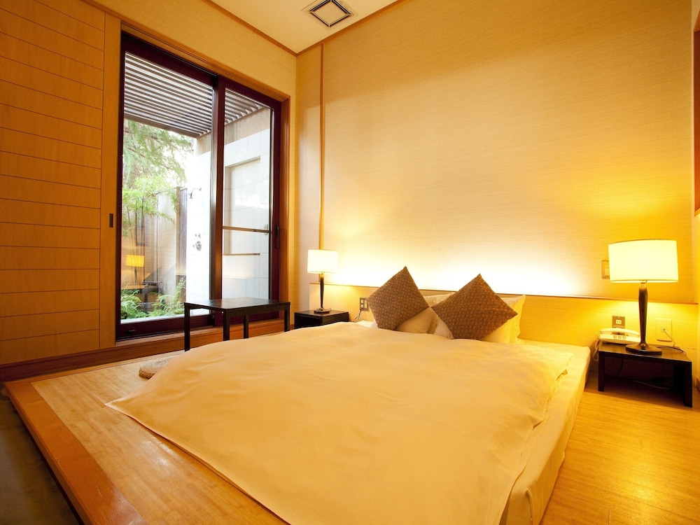 Design Double Room (with Open-air Bath)