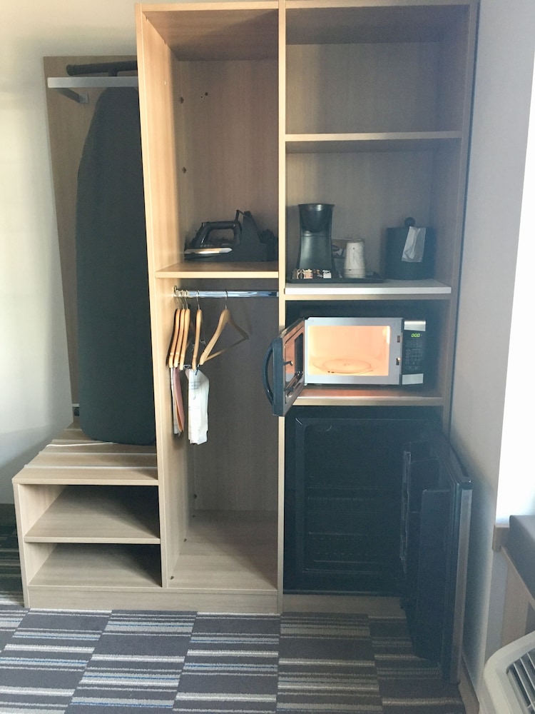 Room, 2 Queen Beds, Accessible, Non Smoking photo 3