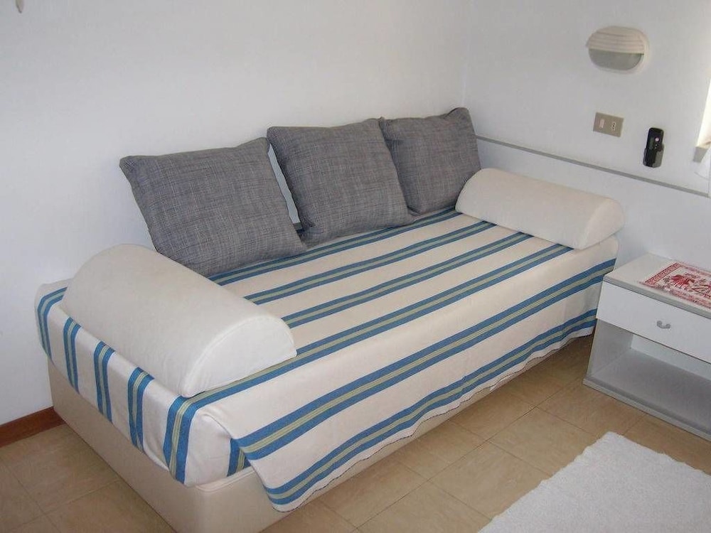 Comfort Triple Room photo 3
