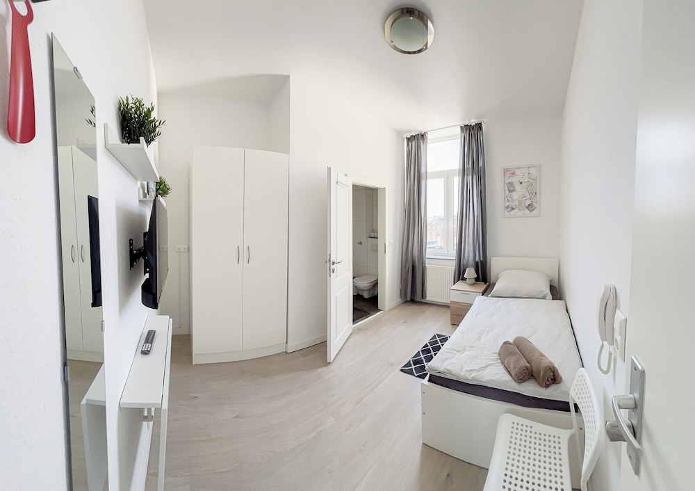 Basic Single Room photo 2