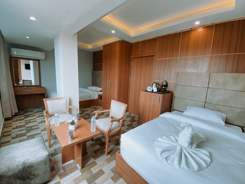 Twin Room with Balcony, Pyramids view photo 1