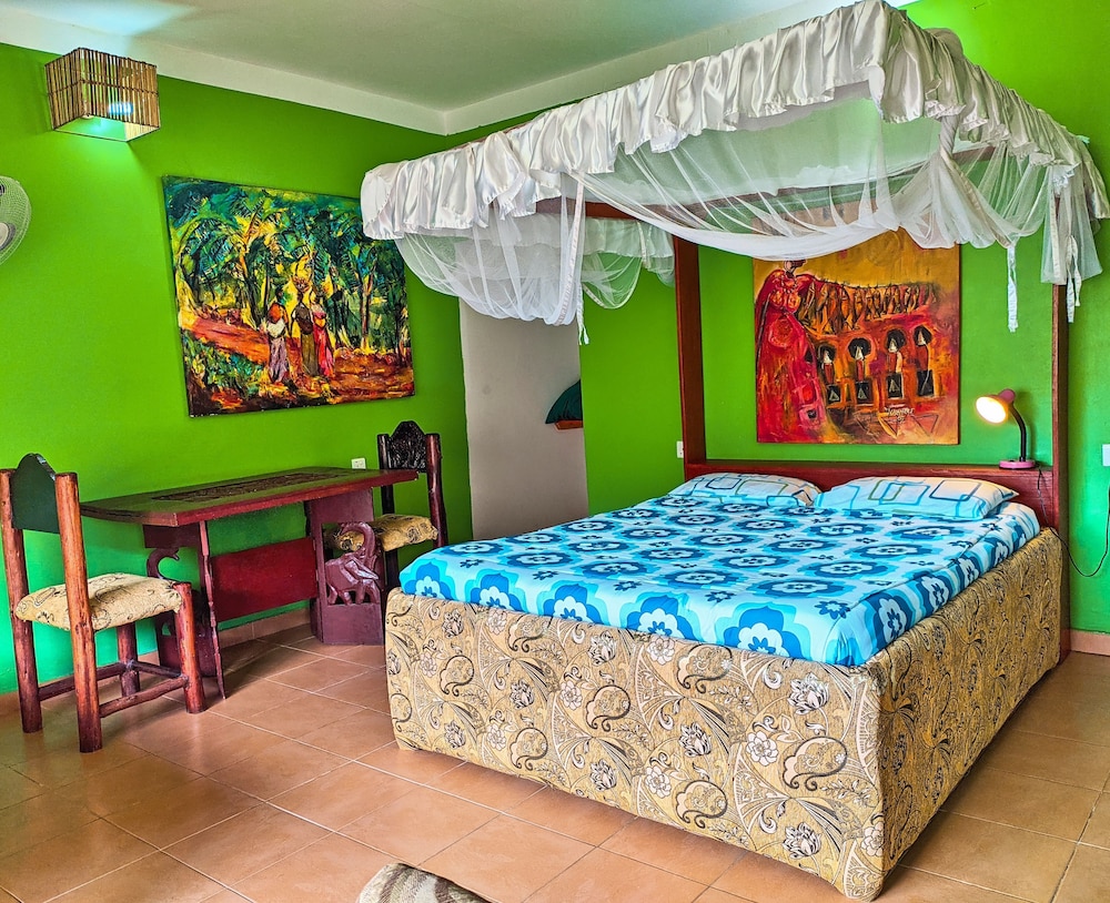 Standard Double or Twin Room photo 3