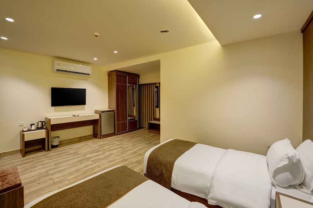 Deluxe Twin Room, 1 Bedroom - Photo 6