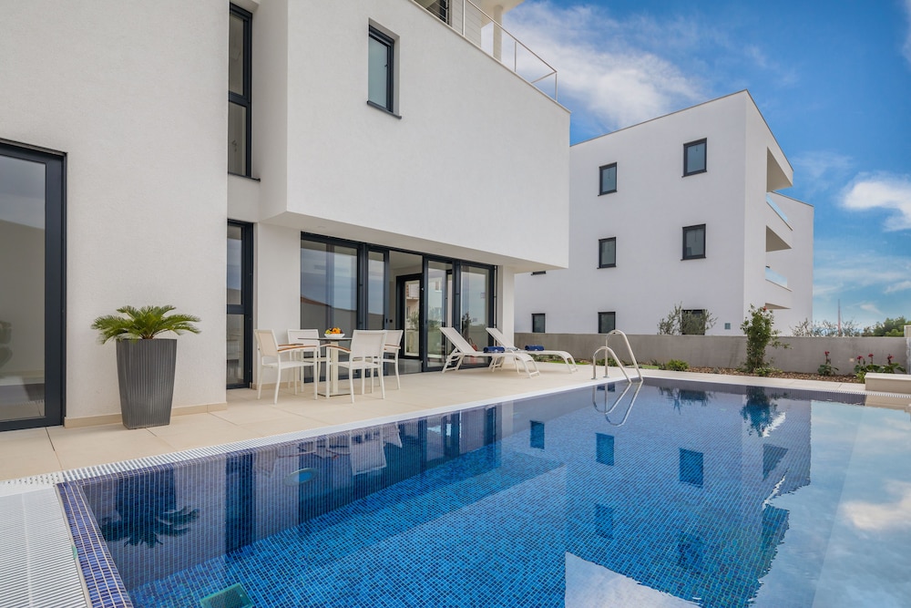 Luxury Villa, Sea View (Terza) photo 2