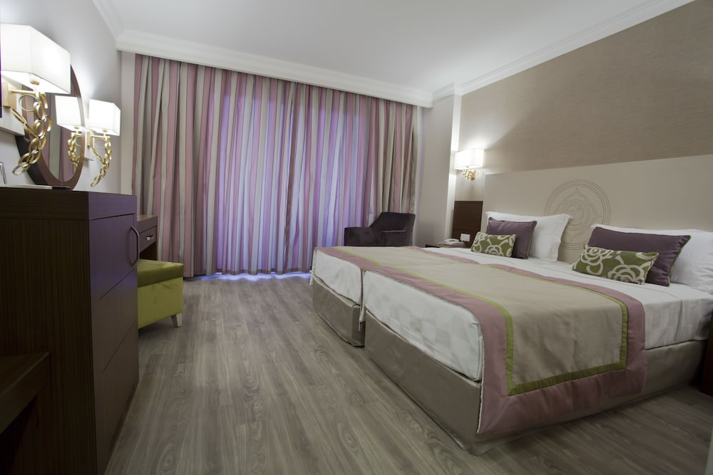 Standard Single Room, Partial Sea View (Adults Only) photo 2