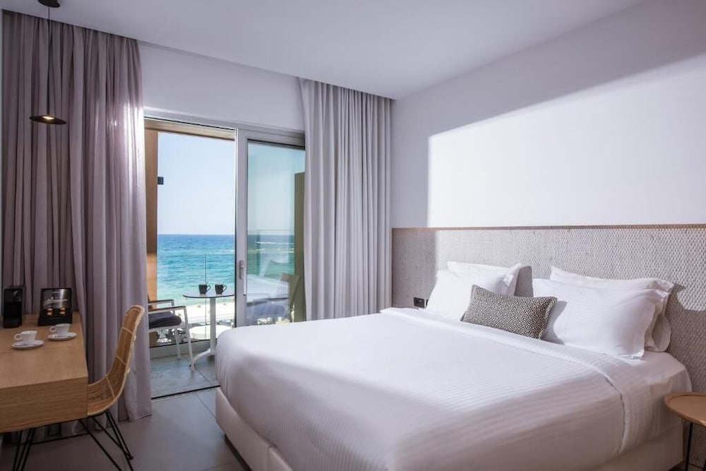 Не изменено: Superior Double Sea View