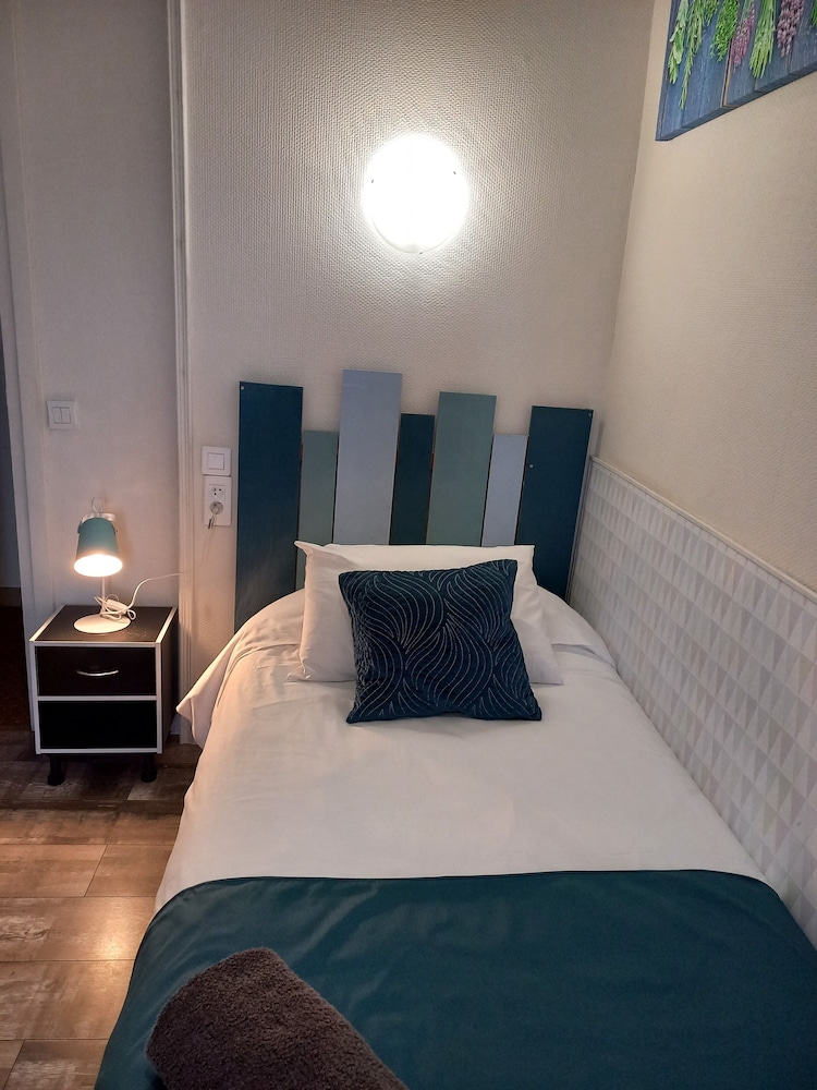 Single Room photo 3