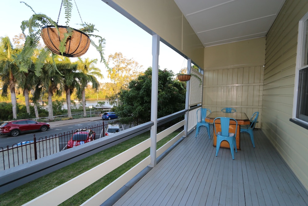 Apartment 3 photo 2