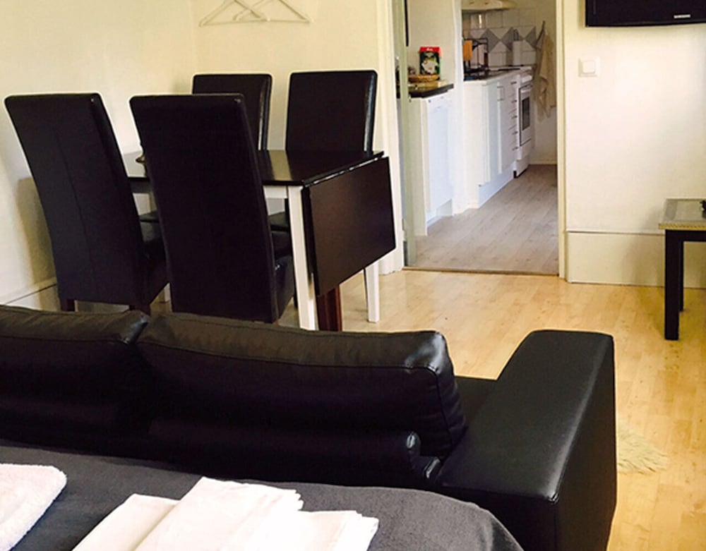 Apartment photo 2