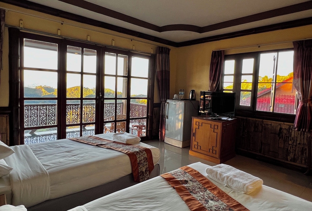 Bungalow Air Room photo 2