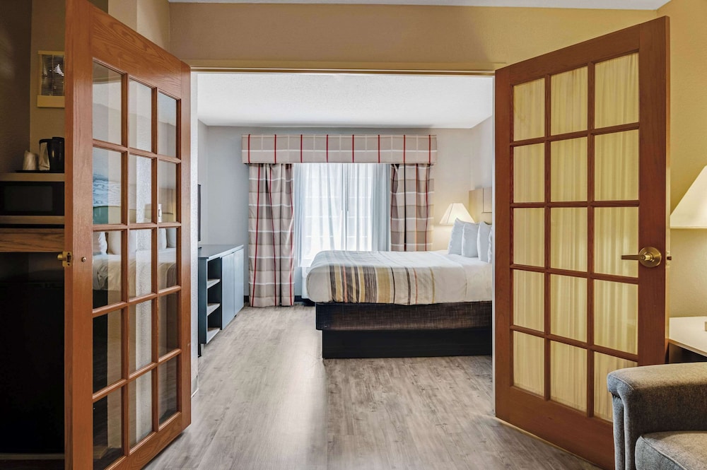 Suite, 1 Bedroom, Non Smoking - Photo 11