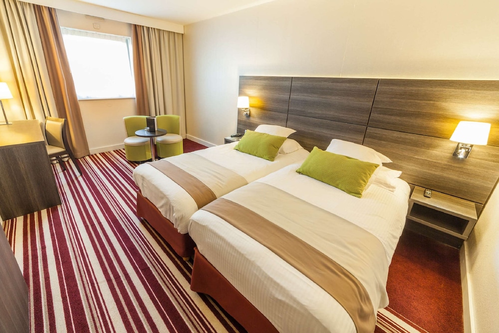 Standard Room, 2 Twin Beds - Photo 1