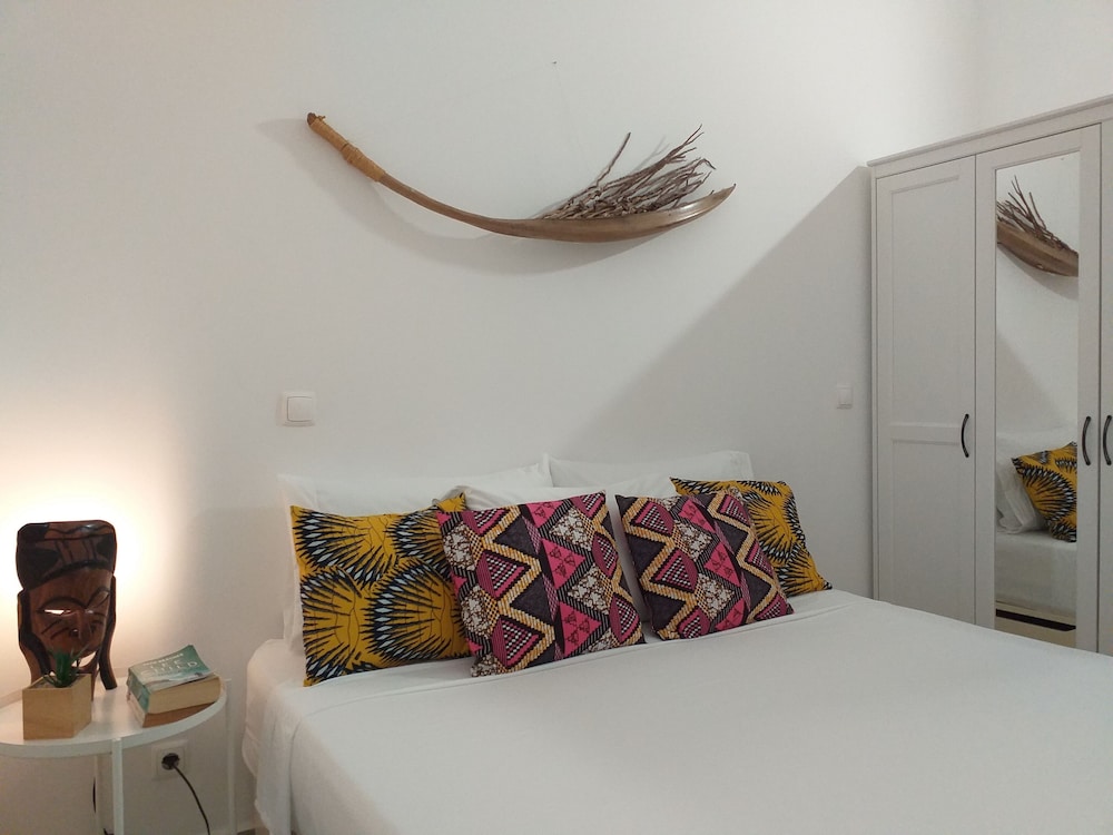 Deluxe Apartment, 2 Bedrooms, Kitchen, Beachside photo 3