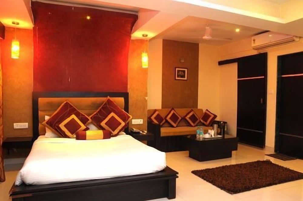 Suite With Jacuzzi photo 1