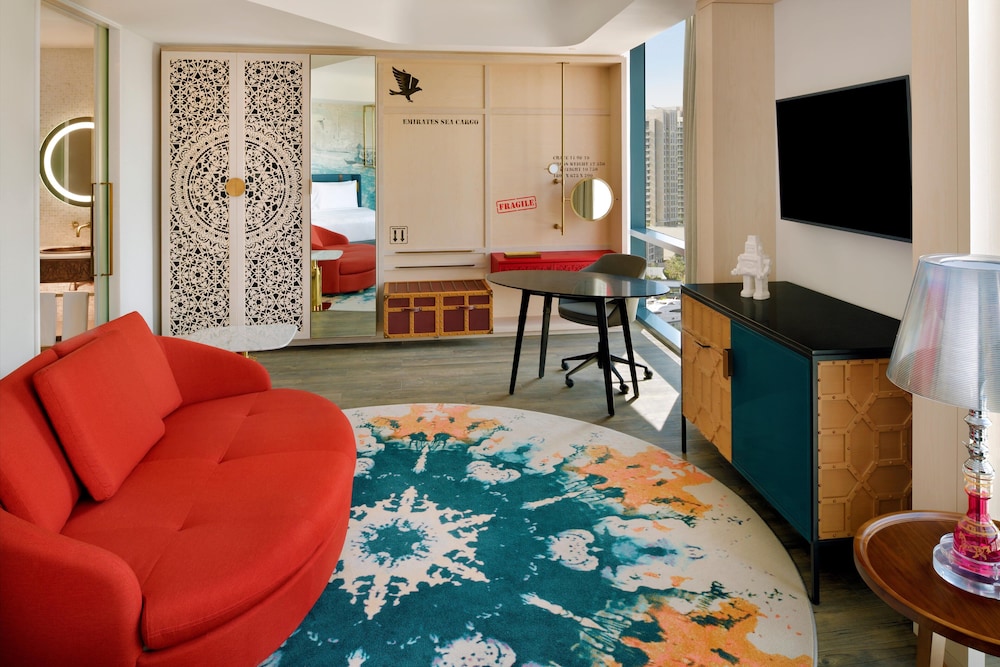 Junior Suite, 1 King Bed (Creek View)