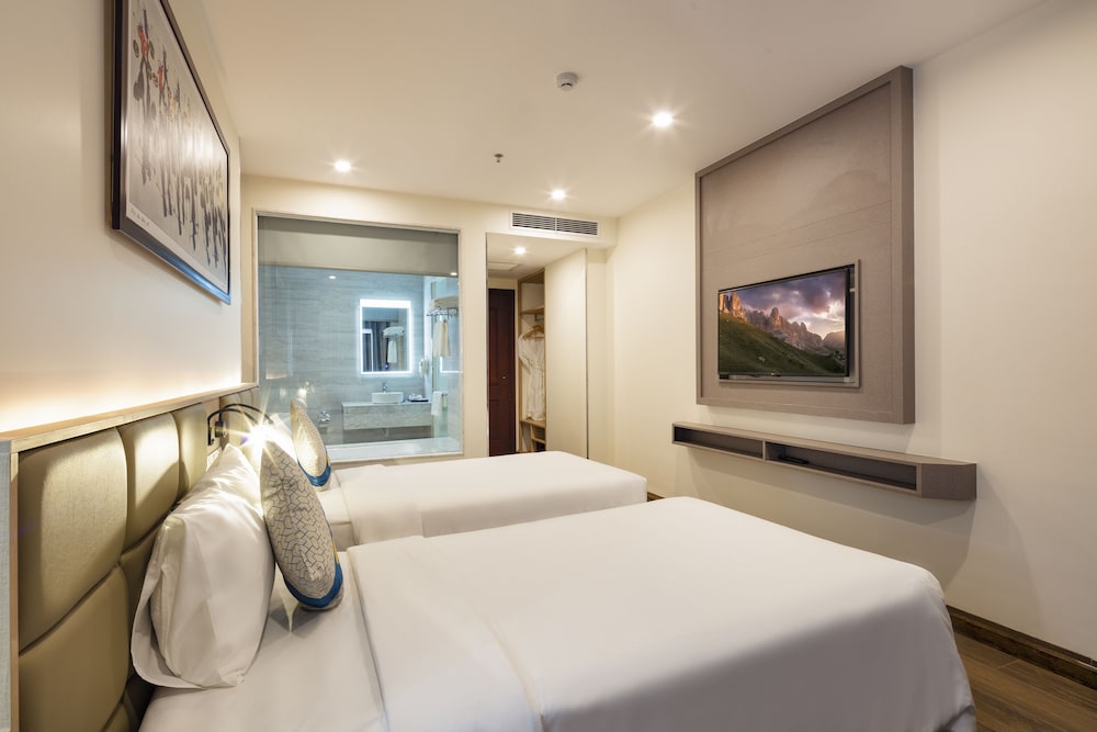 Deluxe Double or Twin Room, Sea View - Photo 6