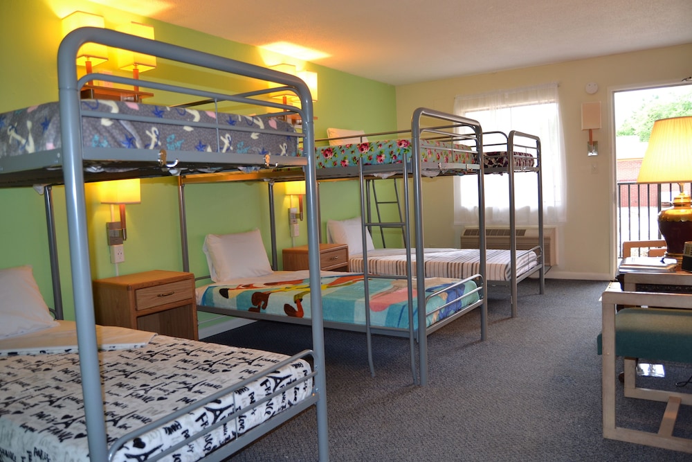 Group Dormitory Room photo 1