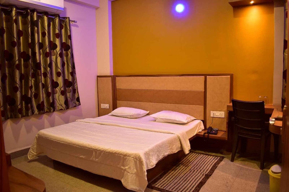 Deluxe Room - Photo 1