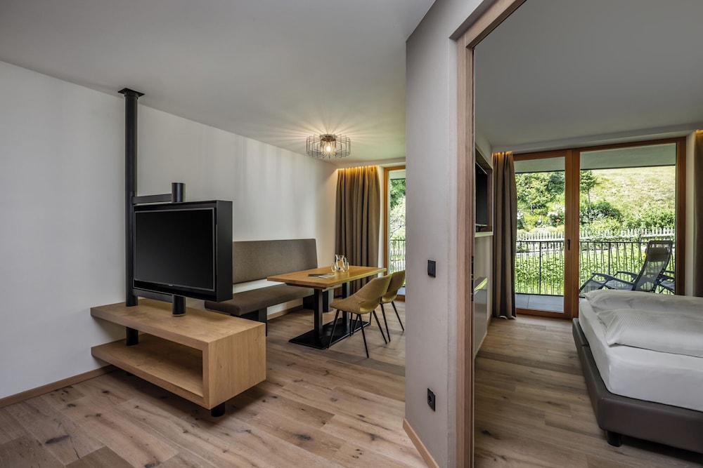 Comfort Apartment, Balcony - Photo 2