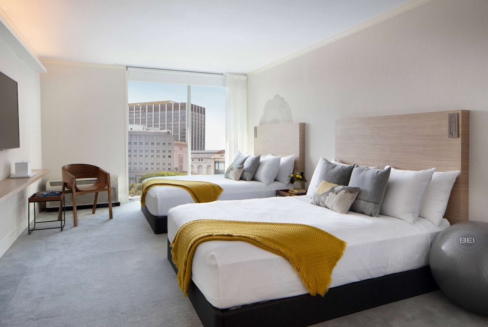 Executive Room, 2 Queen Beds, Non Smoking (High Floor) - Photo 1
