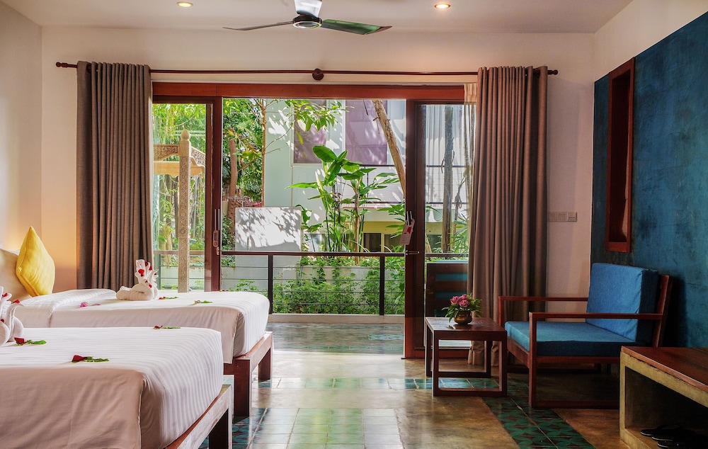 Deluxe Twin Room, 2 Twin Beds, Balcony, Garden View