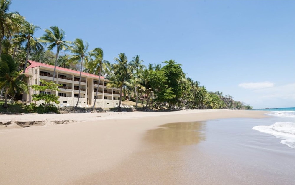 Beachfront Room, 1 King Bed photo 2