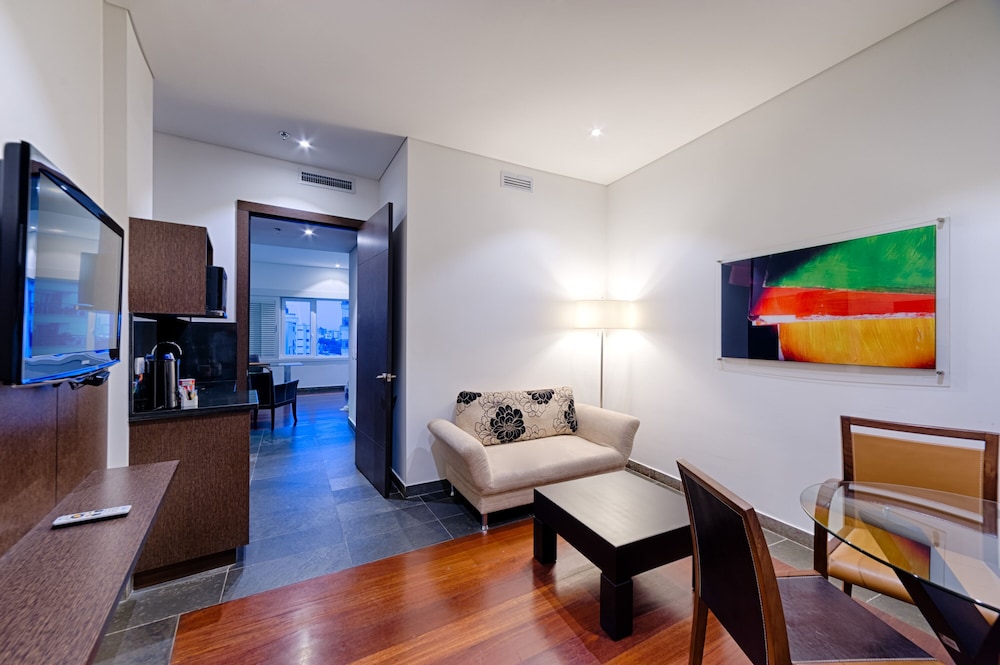 Luxury Suite, 1 King Bed, Balcony - Photo 5