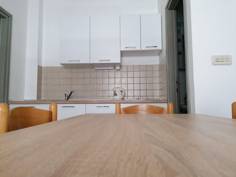Apartment (Mari - close to the sea & parking - A)