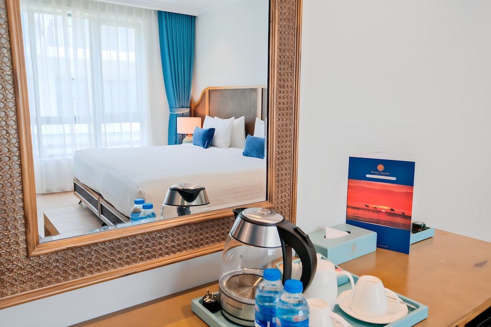 Deluxe King - Garden View ( Room In Villa )