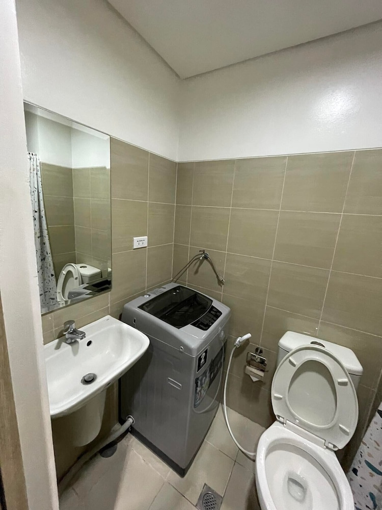 Deluxe Condo, 1 Double Bed with Sofa bed photo 3