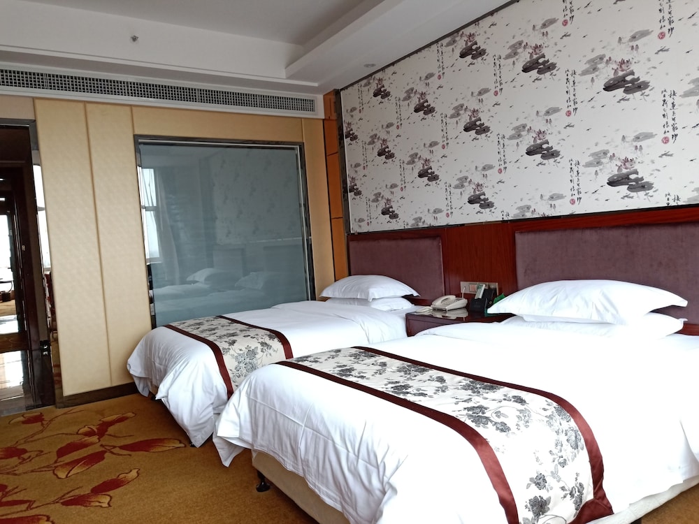 Deluxe Double or Twin Room photo 3