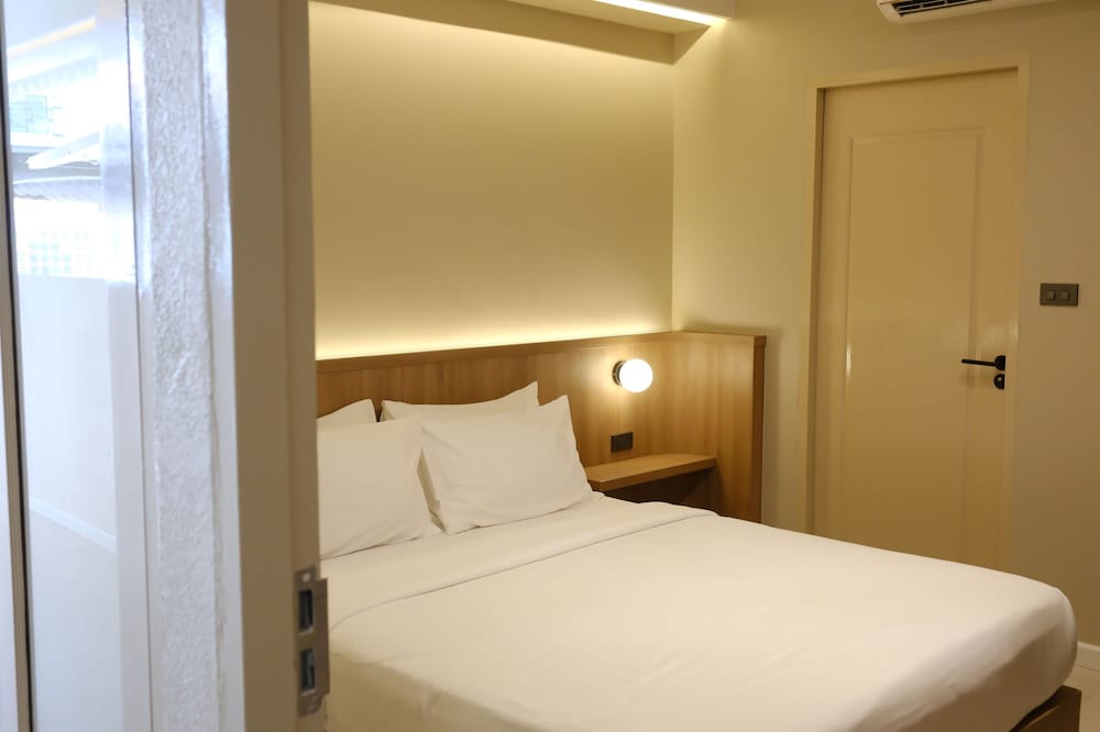 Standard Room with Bathtub photo 3