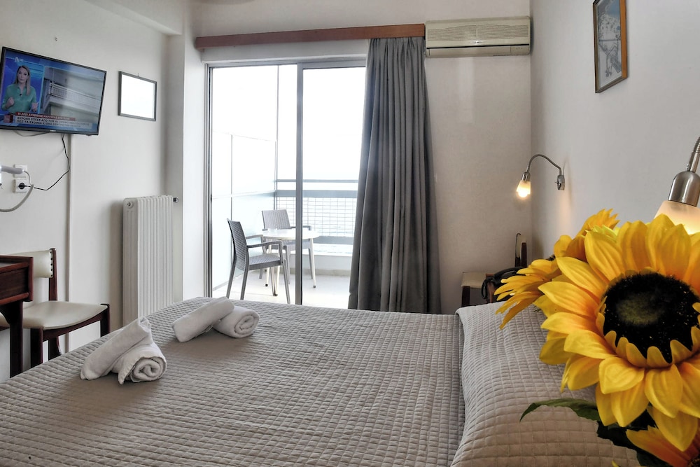 Single Room, Sea View photo 2