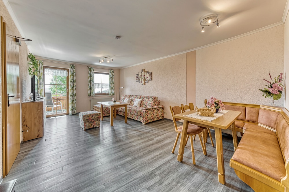 Apartment, 2 Bedrooms (Type C) photo 2
