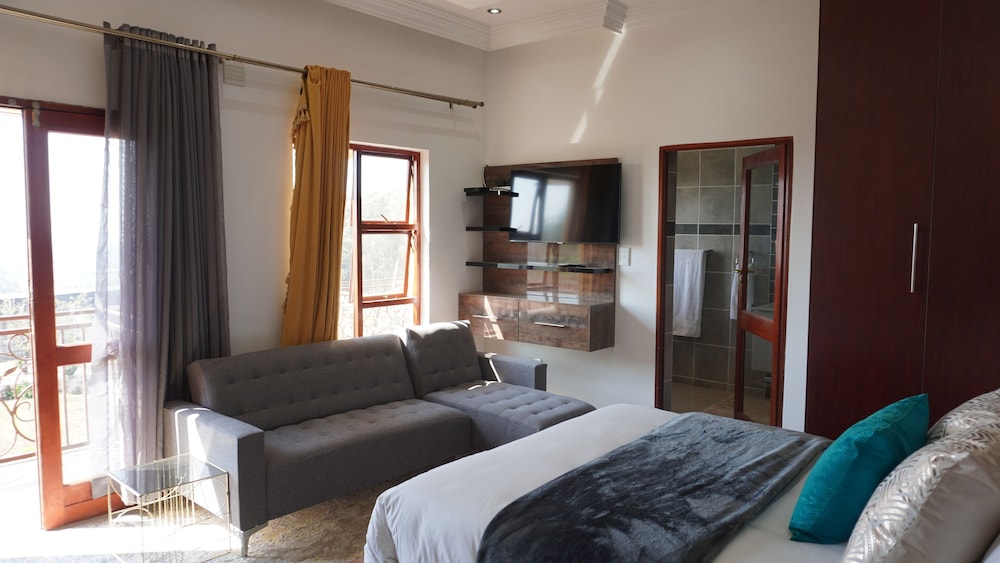 Superior Studio Suite photo 3