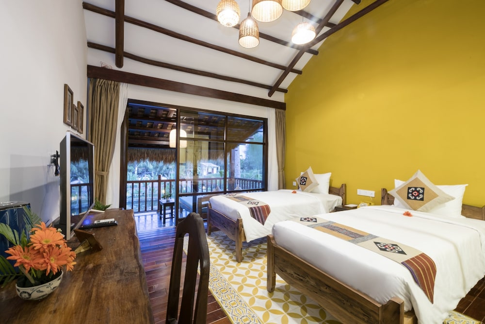 Deluxe Double or Twin Room, Lake View - Photo 1