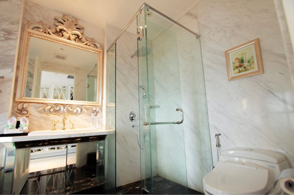 Penthouse photo 3