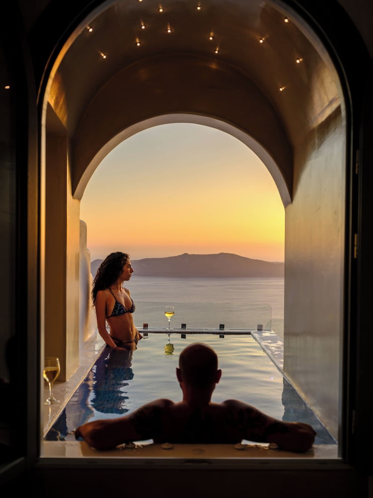 Pegasus Cave Hot Tub Suite