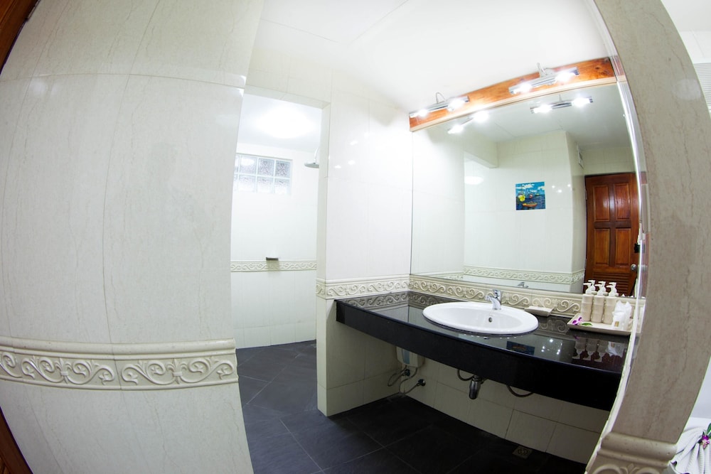 Superior Room - Photo 8